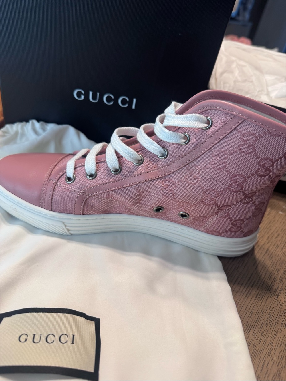 Gucci shoes - Picture 1 of 5